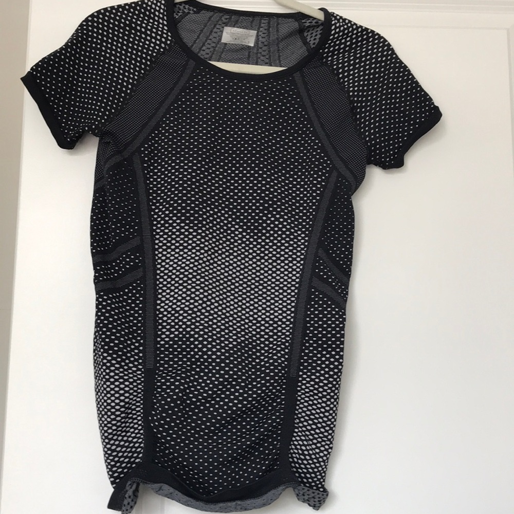 Athleta top